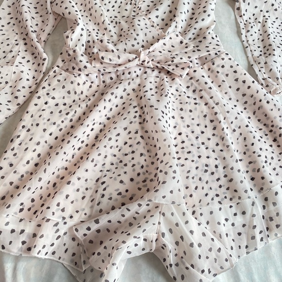 One piece / romper with bow - Picture 8 of 9